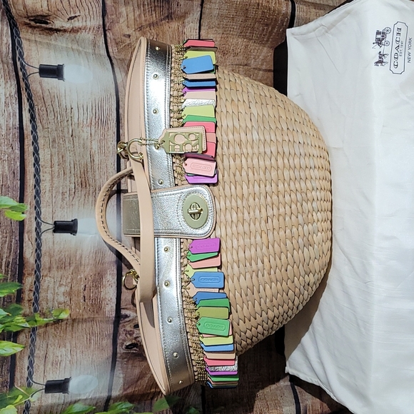 Coach Handbags - Coach Hampton Weekend Straw Hangtag Editorial Tote